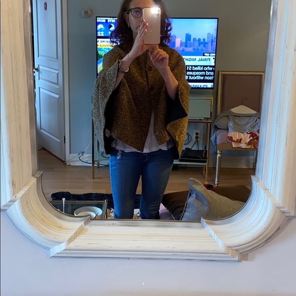 Timeless holts cape - Picture 3 of 3